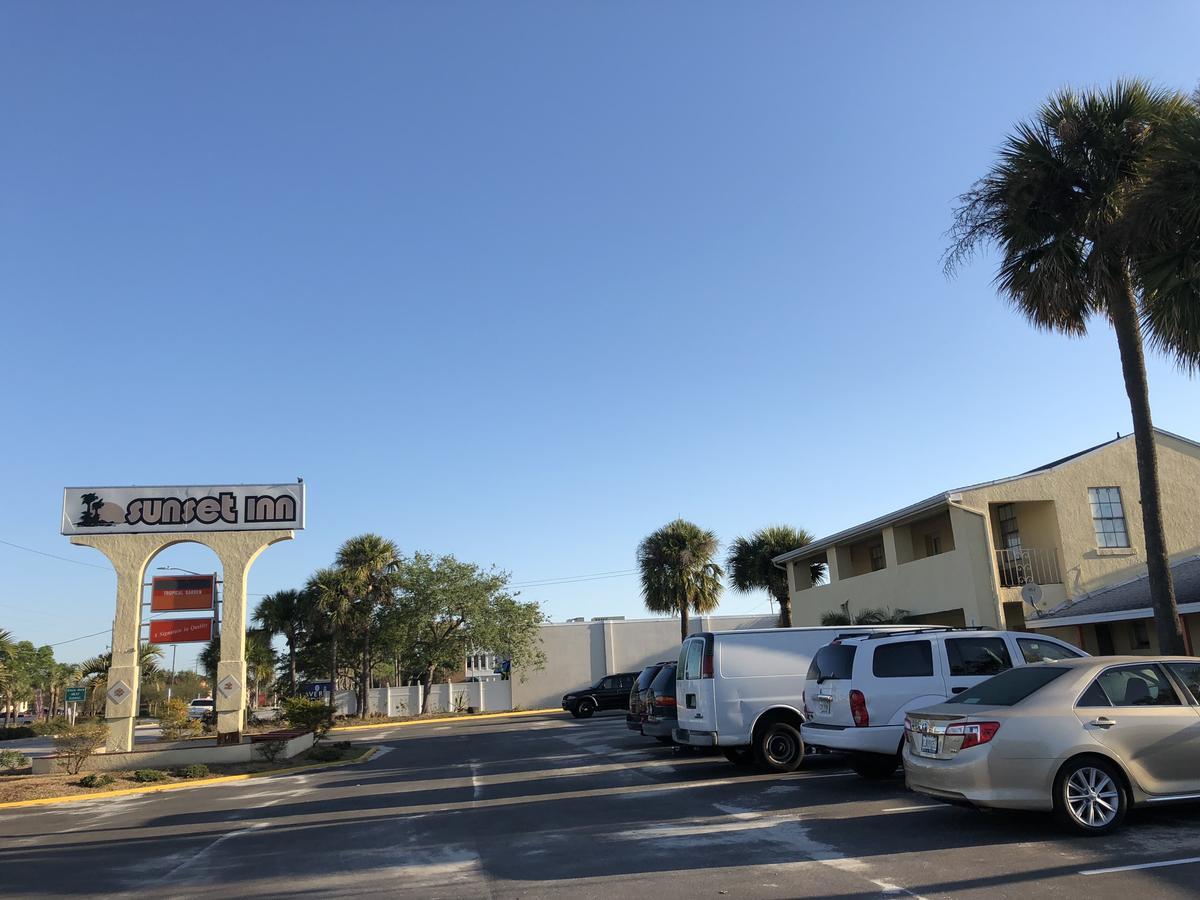 Sunset Inn- Fort Pierce, Fl Zewnętrze zdjęcie